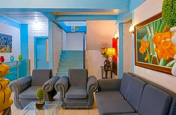 La Maria And Tourist Hotel 2*