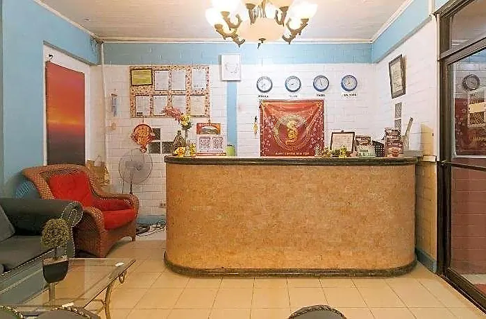 Hotel La Maria And Tourist 2*