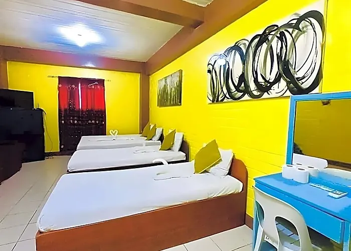 La Maria And Tourist Hotel