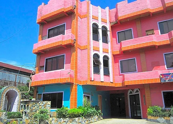 La Maria And Tourist Hotel 2*