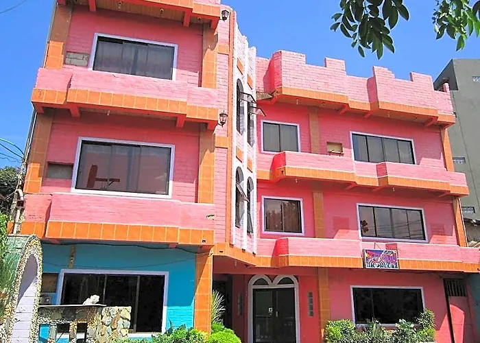 La Maria And Tourist Hotel 2*